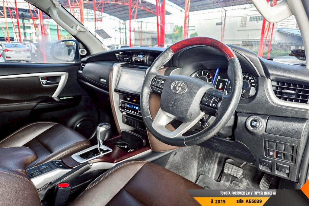 TOYOTA FORTUNER AT ปี 2019#3