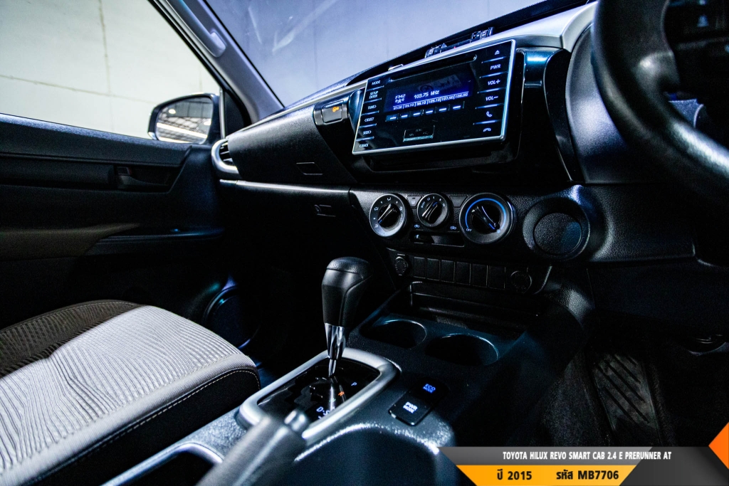 TOYOTA HILUX REVO AT ปี 2015#8
