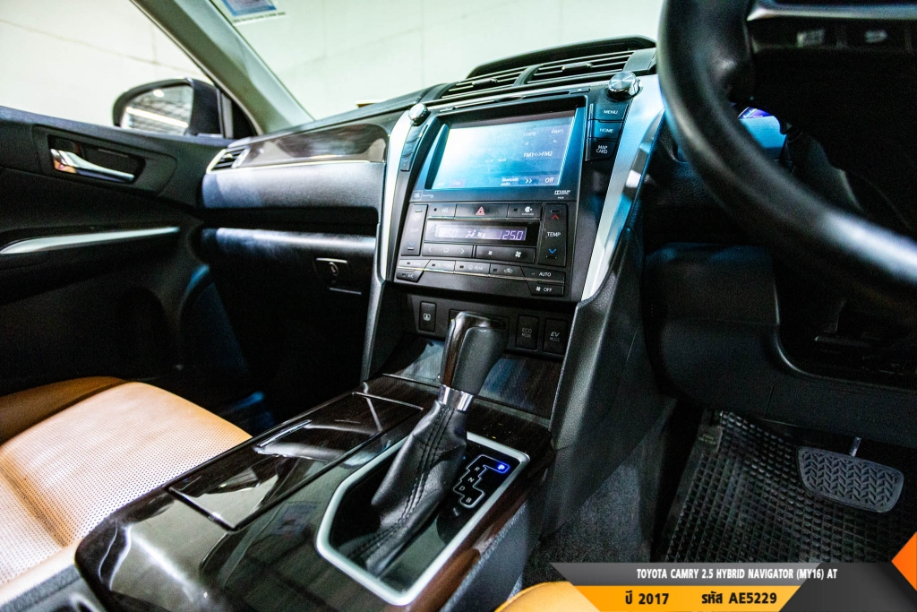 TOYOTA CAMRY AT ปี 2017#1