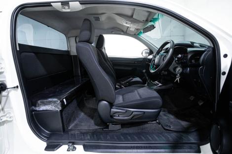 TOYOTA HILUX REVO MT ปี 2016#6