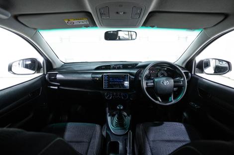 TOYOTA HILUX REVO MT ปี 2016#8