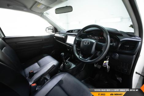 TOYOTA HILUX REVO MT ปี 2022#1