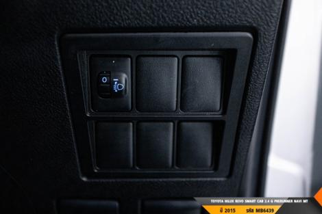 TOYOTA HILUX REVO MT ปี 2015#4