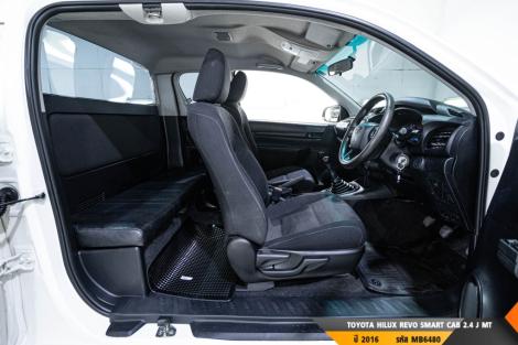 TOYOTA HILUX REVO  MT ปี 2016#7