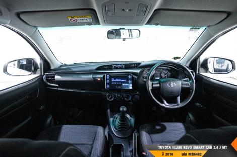 TOYOTA HILUX REVO MT ปี 2016#8