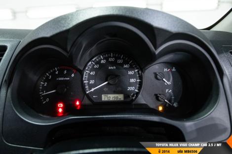 TOYOTA HILUX VIGO CHAMP MT ปี 2014#1