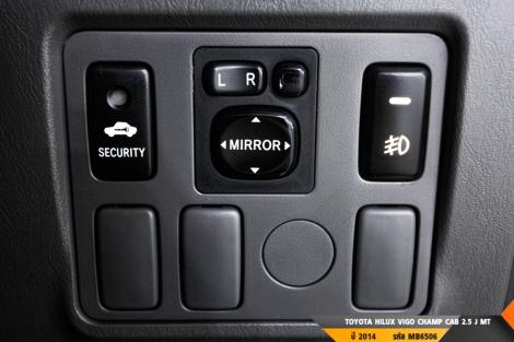 TOYOTA HILUX VIGO CHAMP MT ปี 2014#4