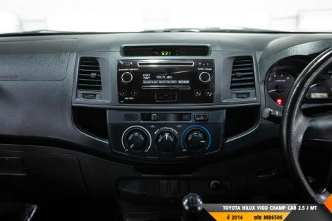TOYOTA HILUX VIGO CHAMP MT ปี 2014#8