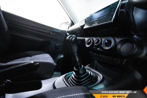 TOYOTA HILUX REVO  MT ปี 2016#4