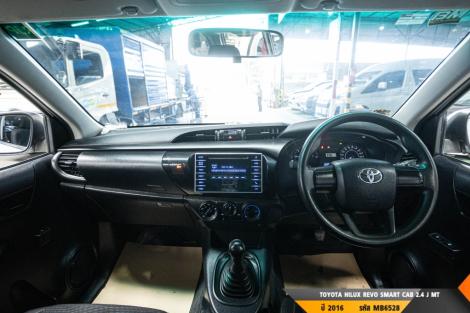 TOYOTA HILUX REVO MT ปี 2400#8