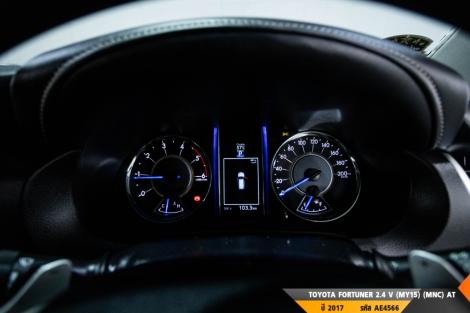 TOYOTA FORTUNER AT ปี 2017#4