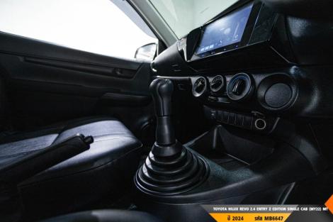 TOYOTA HILUX REVO  MT ปี 2024#2