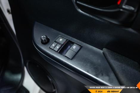 TOYOTA HILUX REVO  MT ปี 2024#5