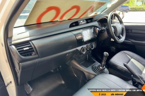 TOYOTA HILUX REVO  MT ปี 2023#4