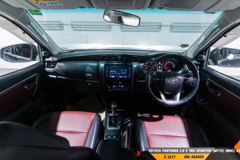 TOYOTA FORTUNER  AT ปี 2017#11