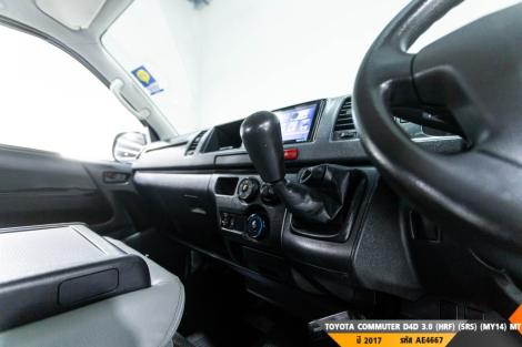 TOYOTA COMMUTER D4D MT ปี 2017#1