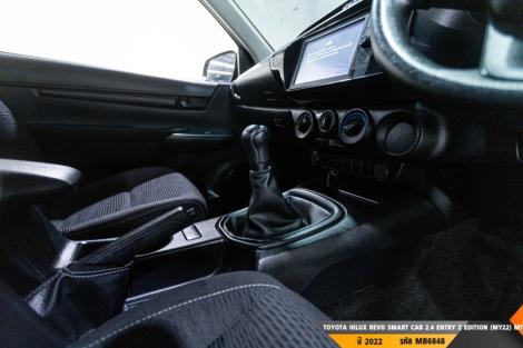 TOYOTA HILUX REVO SMART CAB  MT ปี 2022#2