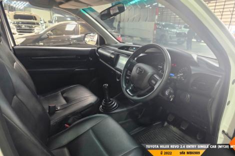 TOYOTA HILUX REVO MT ปี 2022#1