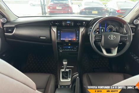 TOYOTA FORTUNER  AT ปี 2019#4