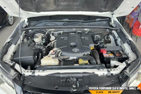TOYOTA FORTUNER  AT ปี 2019#6