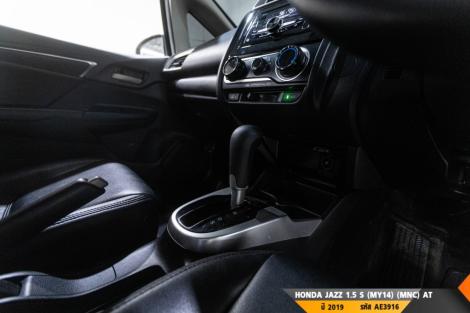 TOYOTA JAZZ  AT ปี 2019#3