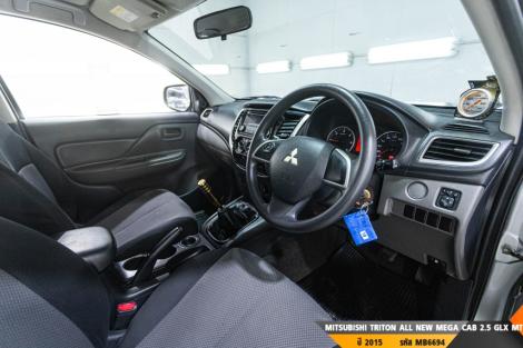 MITSUBISHI TRITON ALL NEW MT ปี 2015#2