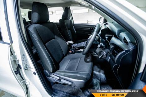 TOYOTA HILUX REVO  MT ปี 2021#4