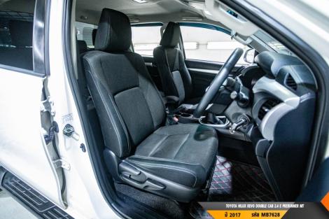 TOYOTA HILUX REVO  MT ปี 2017#1