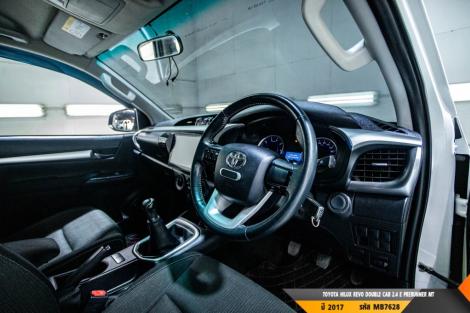 TOYOTA HILUX REVO  MT ปี 2017#10