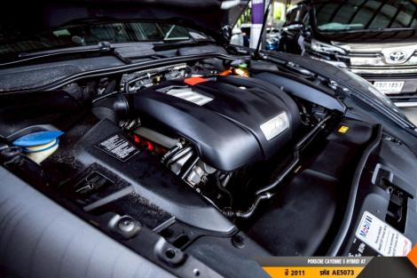 PORSCHE CAYENNE  AT4WD. ปี 2011#2