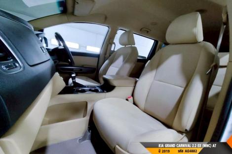 KIA GRAND CARNIVAL  AT ปี 2019#10