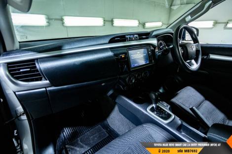 TOYOTA HILUX REVO  AT ปี 2020#9