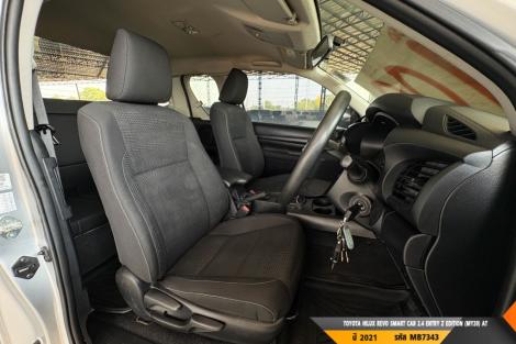 TOYOTA HILUX REVO  AT ปี 2021#4