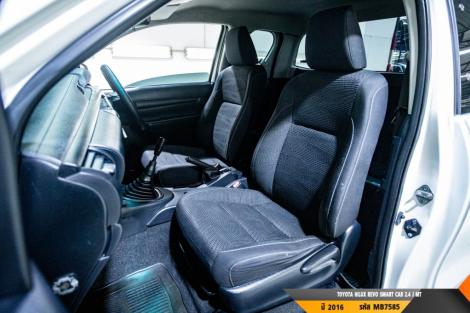 TOYOTA HILUX REVO  MT ปี 2016#10