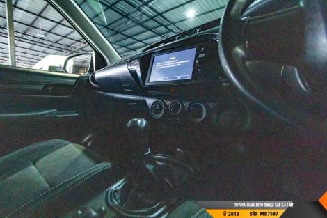 TOYOTA HILUX REVO  MT ปี 2019#2