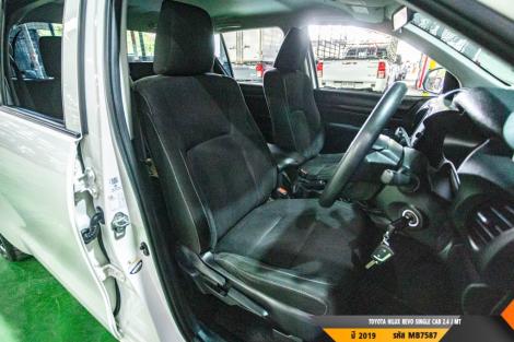 TOYOTA HILUX REVO  MT ปี 2019#4