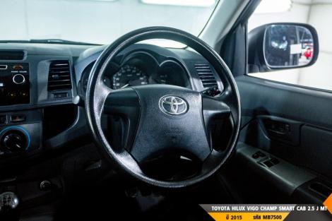 TOYOTA HILUX VIGO  MT ปี 2015#5