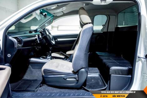 TOYOTA HILUX REVO  MT ปี 2016#4