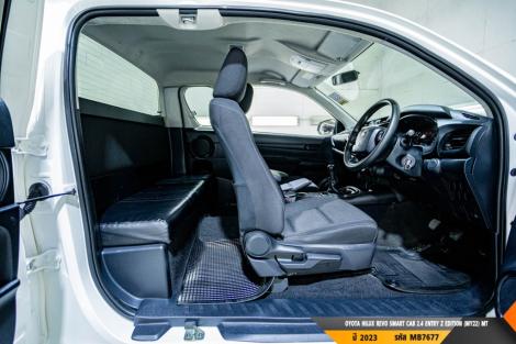 TOYOTA HILUX REVO  MT ปี 2023#6