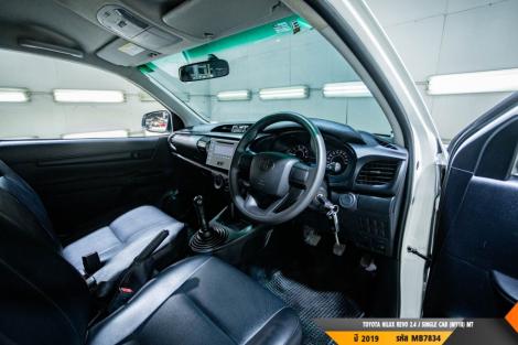 TOYOTA HILUX REVO MT ปี 2019#1