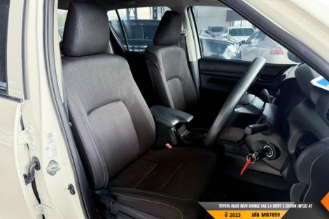 TOYOTA HILUX REVO AT ปี 2023#3