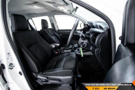 TOYOTA HILUX REVO MT ปี 2023#10