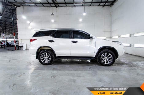 TOYOTA FORTUNER AT ปี 2017#11