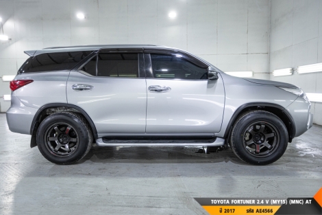 TOYOTA FORTUNER AT ปี 2017#9