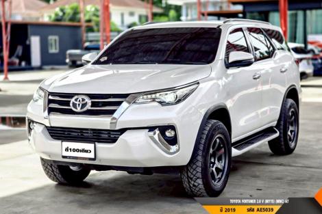 TOYOTA FORTUNER 2.8 V (MY15) (MNC)  AT ปี 2019 ราคา 989,000.- (#BM2026071839)